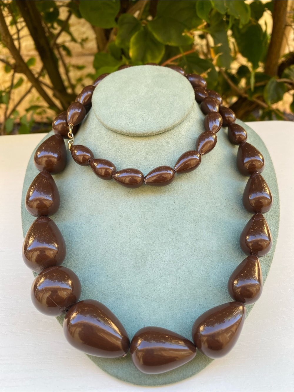 Vintage Brown Teardrop Bead Necklace